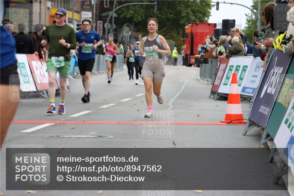 21.09.2025 - PSD Bank Halbmarathon Strokosch-Dieckow http://msf.ph/oto/8947562 21.09.2025 12:21:43 Ziel 1214, 1551, 3409, 3679, 3694 meine-sportfotos.de