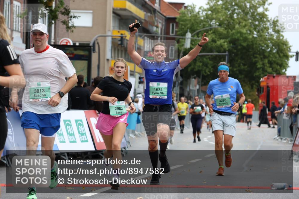 21.09.2025 - PSD Bank Halbmarathon Strokosch-Dieckow http://msf.ph/oto/8947582 21.09.2025 12:26:32 Ziel 1681, 2900, 2903, 2950, 3276, 3514, 3686, 3813 meine-sportfotos.de