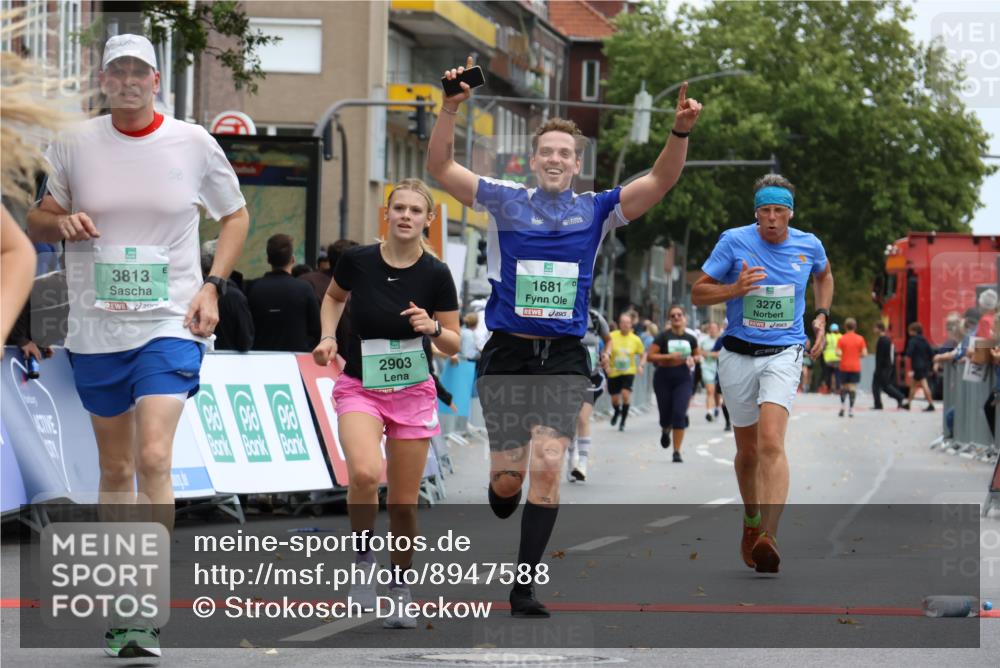 21.09.2025 - PSD Bank Halbmarathon Strokosch-Dieckow http://msf.ph/oto/8947588 21.09.2025 12:26:33 Ziel 1681, 2903, 3276, 3514, 3686, 3813 meine-sportfotos.de