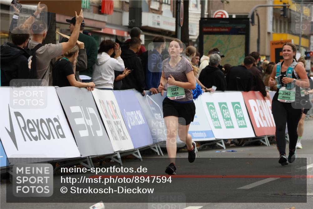 21.09.2025 - PSD Bank Halbmarathon Strokosch-Dieckow http://msf.ph/oto/8947594 21.09.2025 12:22:01 Ziel 2560, 3305, 3327, 3432, 3562, 3629, 3890, 4030 meine-sportfotos.de
