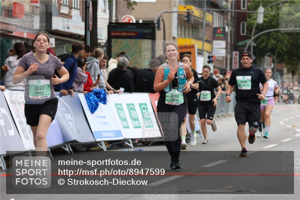 21.09.2025 - PSD Bank Halbmarathon Strokosch-Dieckow http://msf.ph/oto/8947599 21.09.2025 12:22:02 Ziel 2560, 3305, 3327, 3432, 3562, 3629, 3890, 4030 meine-sportfotos.de