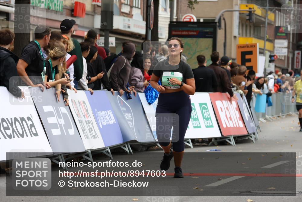 21.09.2025 - PSD Bank Halbmarathon Strokosch-Dieckow http://msf.ph/oto/8947603 21.09.2025 12:26:46 Ziel 3518, 3559 meine-sportfotos.de