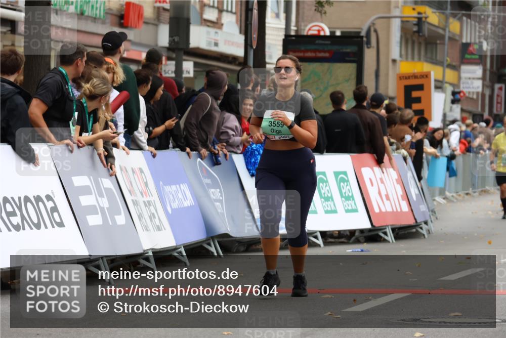 21.09.2025 - PSD Bank Halbmarathon Strokosch-Dieckow http://msf.ph/oto/8947604 21.09.2025 12:26:46 Ziel 3518, 3559 meine-sportfotos.de