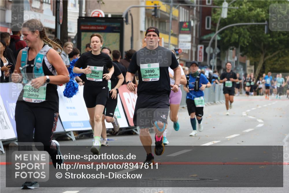 21.09.2025 - PSD Bank Halbmarathon Strokosch-Dieckow http://msf.ph/oto/8947611 21.09.2025 12:22:04 Ziel 2560, 3305, 3327, 3432, 3562, 3629, 3636, 3890, 4030 meine-sportfotos.de