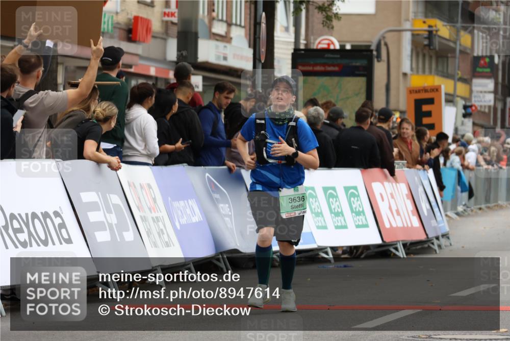 21.09.2025 - PSD Bank Halbmarathon Strokosch-Dieckow http://msf.ph/oto/8947614 21.09.2025 12:22:09 Ziel 2560, 3305, 3327, 3432, 3562, 3636, 3890 meine-sportfotos.de