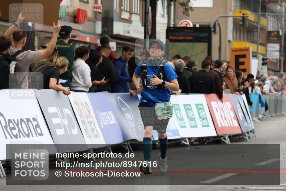 21.09.2025 - PSD Bank Halbmarathon Strokosch-Dieckow http://msf.ph/oto/8947616 21.09.2025 12:22:10 Ziel 2560, 3305, 3327, 3432, 3562, 3636, 3890 meine-sportfotos.de
