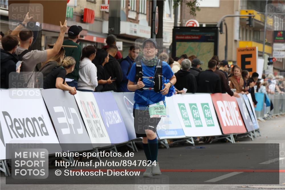 21.09.2025 - PSD Bank Halbmarathon Strokosch-Dieckow http://msf.ph/oto/8947624 21.09.2025 12:22:10 Ziel 2560, 3305, 3327, 3432, 3562, 3636, 3890 meine-sportfotos.de