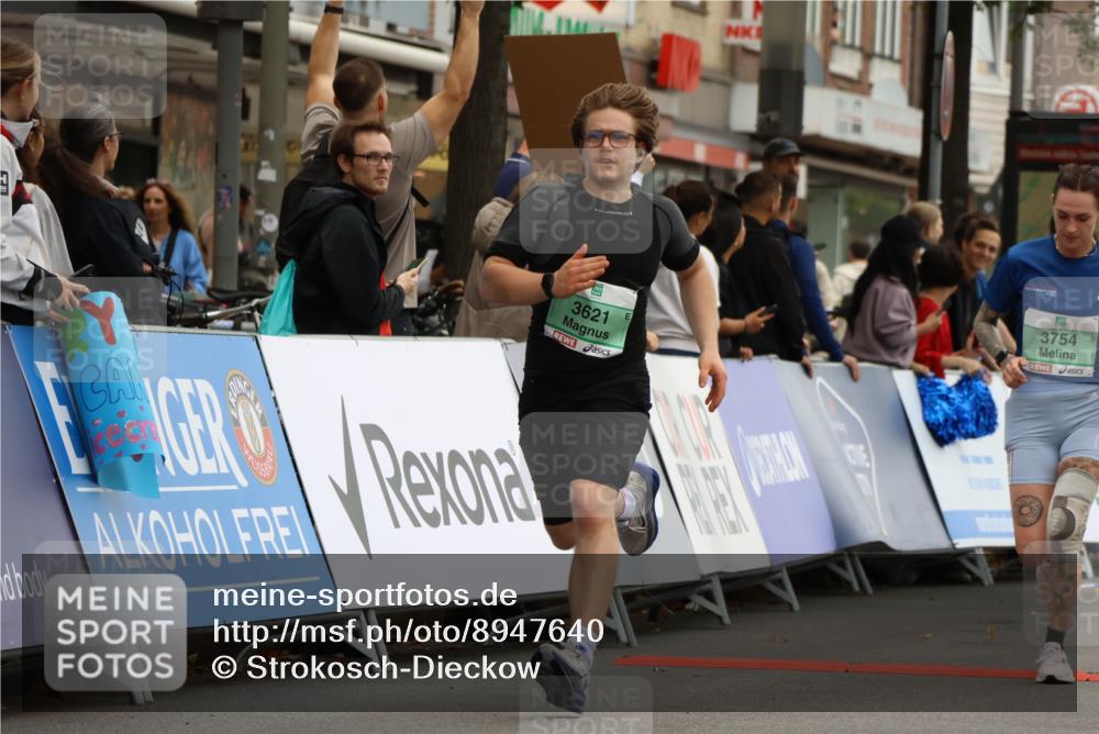 21.09.2025 - PSD Bank Halbmarathon Strokosch-Dieckow http://msf.ph/oto/8947640 21.09.2025 12:22:38 Ziel 1148, 1149, 3430, 3621, 3754, 4008 meine-sportfotos.de