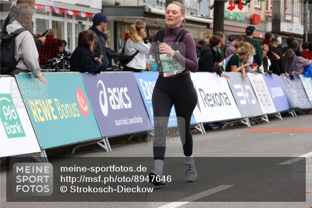 21.09.2025 - PSD Bank Halbmarathon Strokosch-Dieckow http://msf.ph/oto/8947646 21.09.2025 12:27:12 Ziel 3856, 3882, 3989 meine-sportfotos.de