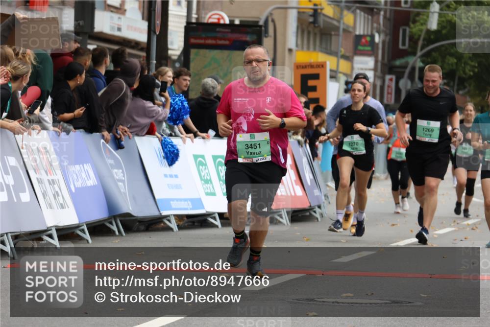 21.09.2025 - PSD Bank Halbmarathon Strokosch-Dieckow http://msf.ph/oto/8947666 21.09.2025 12:27:19 Ziel 1269, 1270, 3451, 3661, 3845, 3989 meine-sportfotos.de