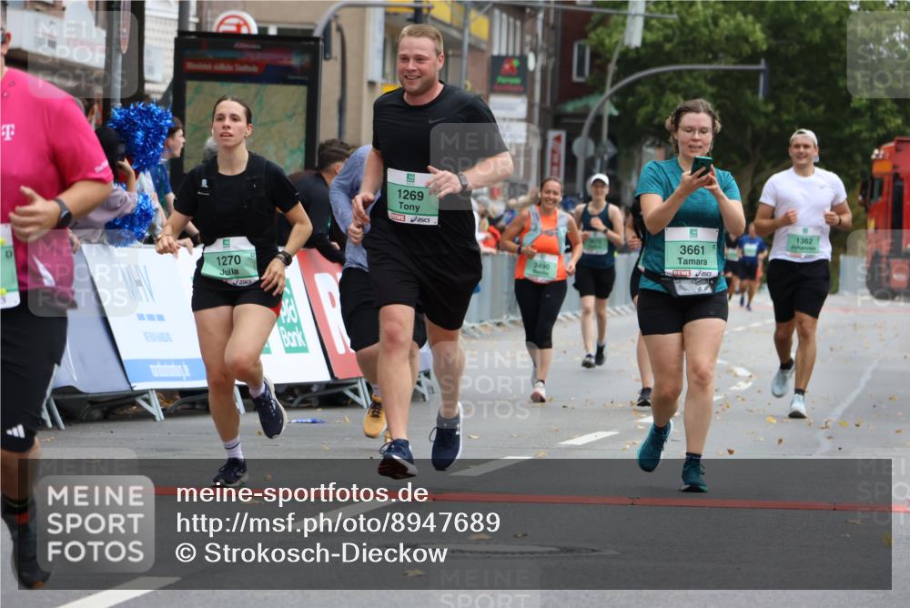 21.09.2025 - PSD Bank Halbmarathon Strokosch-Dieckow http://msf.ph/oto/8947689 21.09.2025 12:27:21 Ziel 1269, 1270, 3451, 3661, 3845, 3989 meine-sportfotos.de