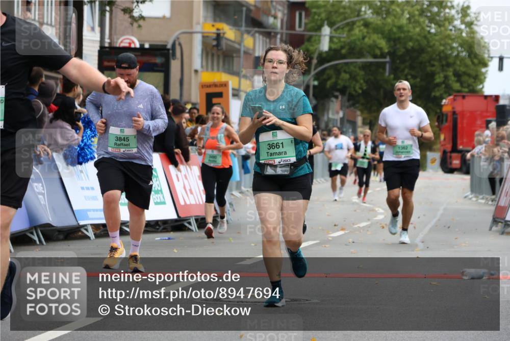 21.09.2025 - PSD Bank Halbmarathon Strokosch-Dieckow http://msf.ph/oto/8947694 21.09.2025 12:27:24 Ziel 1269, 1270, 1362, 3451, 3457, 3490, 3661, 3845, 3989 meine-sportfotos.de