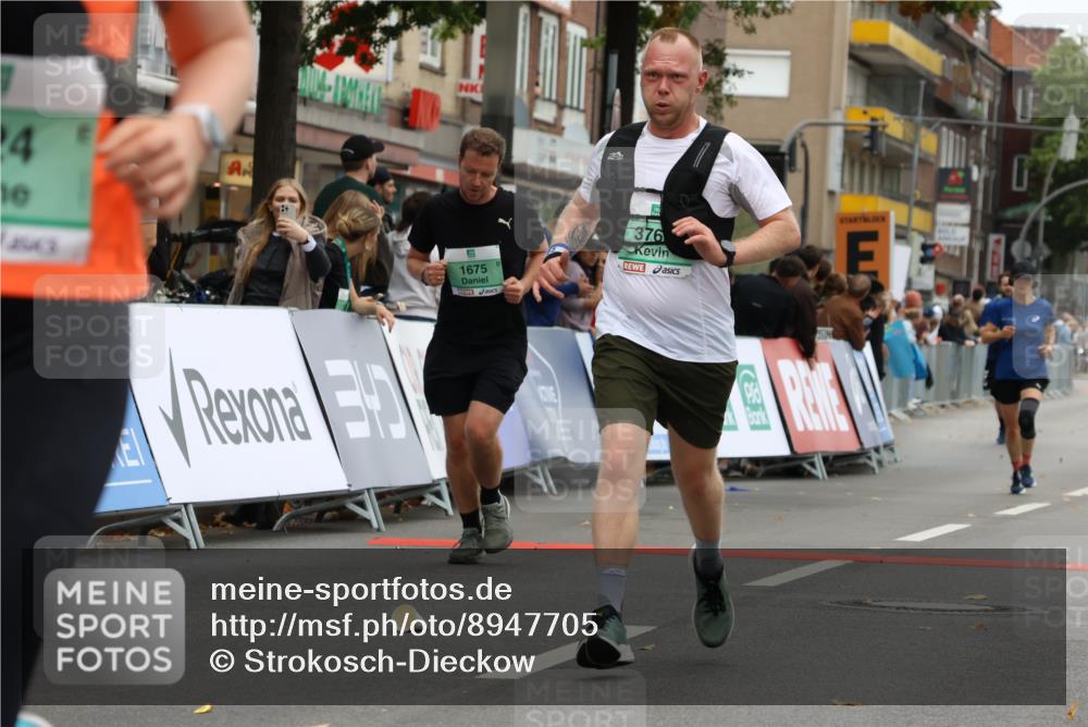 21.09.2025 - PSD Bank Halbmarathon Strokosch-Dieckow http://msf.ph/oto/8947705 21.09.2025 12:22:56 Ziel 1295, 1675, 3535, 3683, 3724, 3765 meine-sportfotos.de