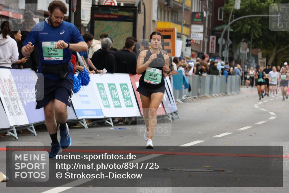 21.09.2025 - PSD Bank Halbmarathon Strokosch-Dieckow http://msf.ph/oto/8947725 21.09.2025 12:23:06 Ziel 1295, 1675, 3695, 3742 meine-sportfotos.de