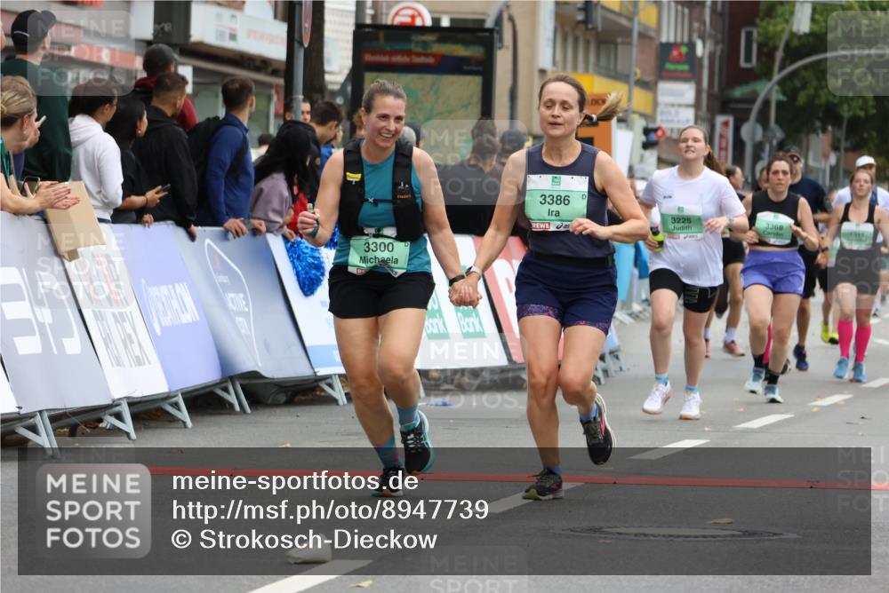 21.09.2025 - PSD Bank Halbmarathon Strokosch-Dieckow http://msf.ph/oto/8947739 21.09.2025 12:23:28 Ziel 3225, 3300, 3368, 3386, 3515 meine-sportfotos.de