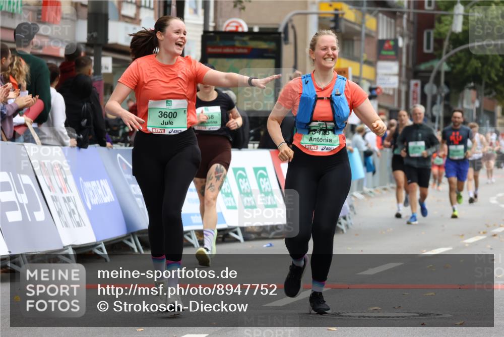 21.09.2025 - PSD Bank Halbmarathon Strokosch-Dieckow http://msf.ph/oto/8947752 21.09.2025 12:28:08 Ziel 1677, 3478, 3481, 3507, 3600, 3615, 3658 meine-sportfotos.de