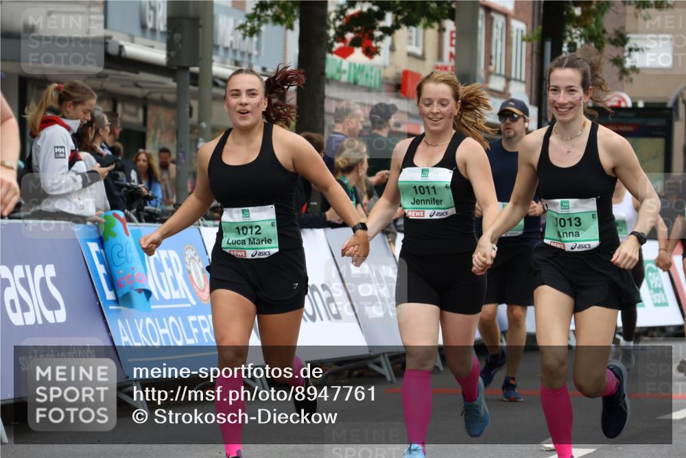 21.09.2025 - PSD Bank Halbmarathon Strokosch-Dieckow http://msf.ph/oto/8947761 21.09.2025 12:23:38 Ziel 1011, 1012, 1013, 1448, 1449, 1612, 1613, 2987, 3225, 3300, 3368, 3386, 3515, 3546 meine-sportfotos.de