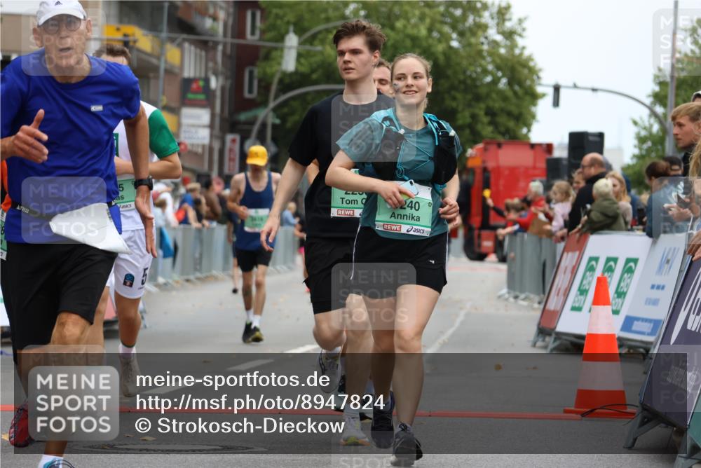21.09.2025 - PSD Bank Halbmarathon Strokosch-Dieckow http://msf.ph/oto/8947824 21.09.2025 12:23:58 Ziel 1005, 1163, 1380, 1575, 1576, 2250, 2810, 2827, 3138, 3240, 3616 meine-sportfotos.de