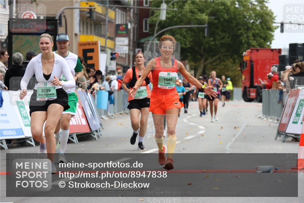 21.09.2025 - PSD Bank Halbmarathon Strokosch-Dieckow http://msf.ph/oto/8947838 21.09.2025 12:28:45 Ziel 1065, 1573, 3239, 3684, 3685 meine-sportfotos.de