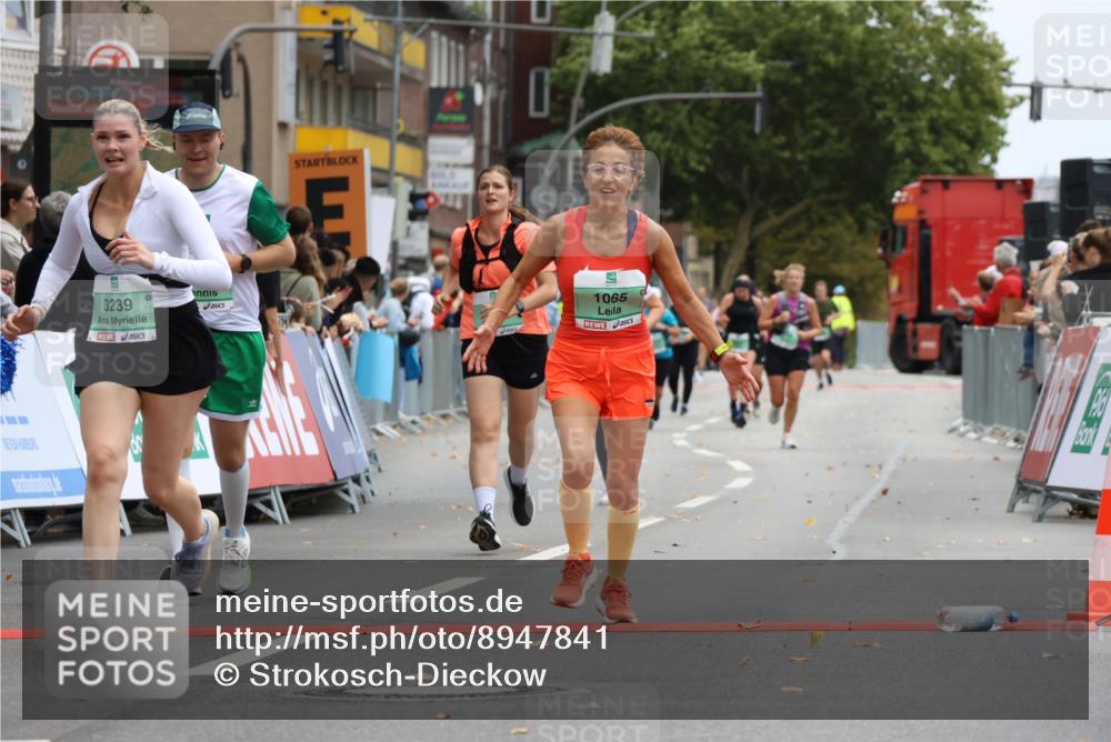 21.09.2025 - PSD Bank Halbmarathon Strokosch-Dieckow http://msf.ph/oto/8947841 21.09.2025 12:28:45 Ziel 1065, 1573, 3239, 3684, 3685 meine-sportfotos.de