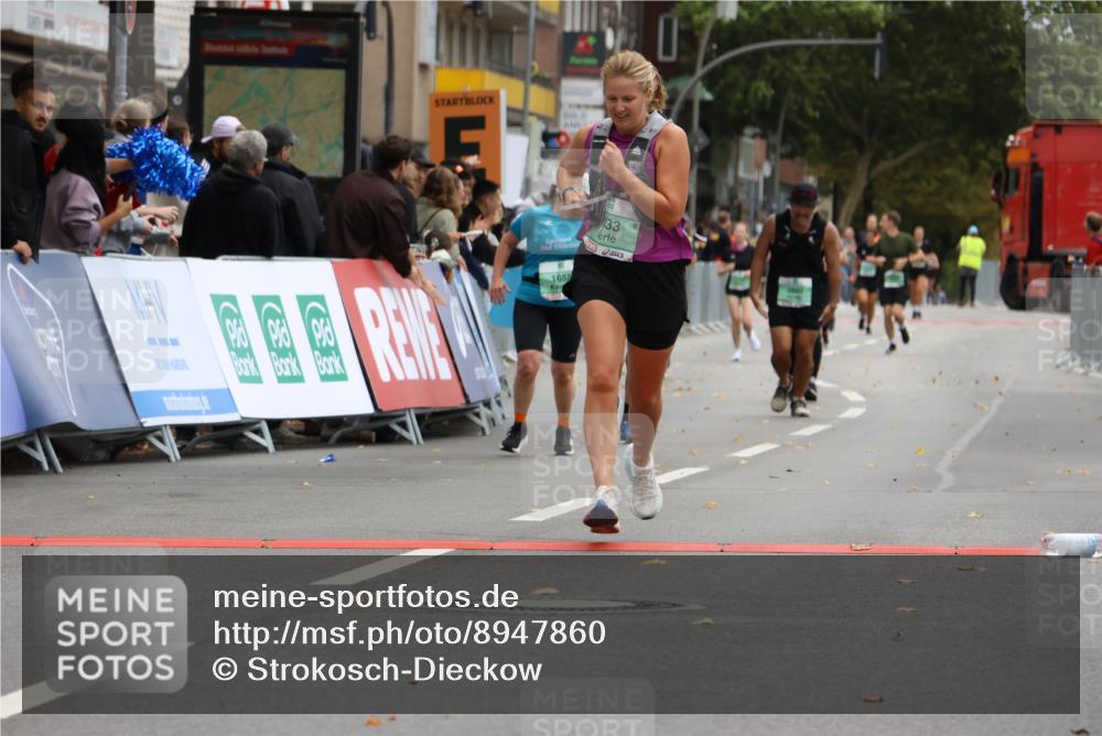 21.09.2025 - PSD Bank Halbmarathon Strokosch-Dieckow http://msf.ph/oto/8947860 21.09.2025 12:28:59 Ziel 1652, 3527, 3633, 3685 meine-sportfotos.de