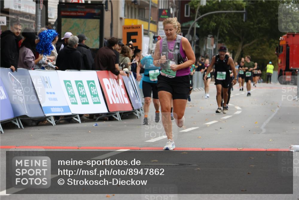 21.09.2025 - PSD Bank Halbmarathon Strokosch-Dieckow http://msf.ph/oto/8947862 21.09.2025 12:28:59 Ziel 1652, 3527, 3633, 3685 meine-sportfotos.de