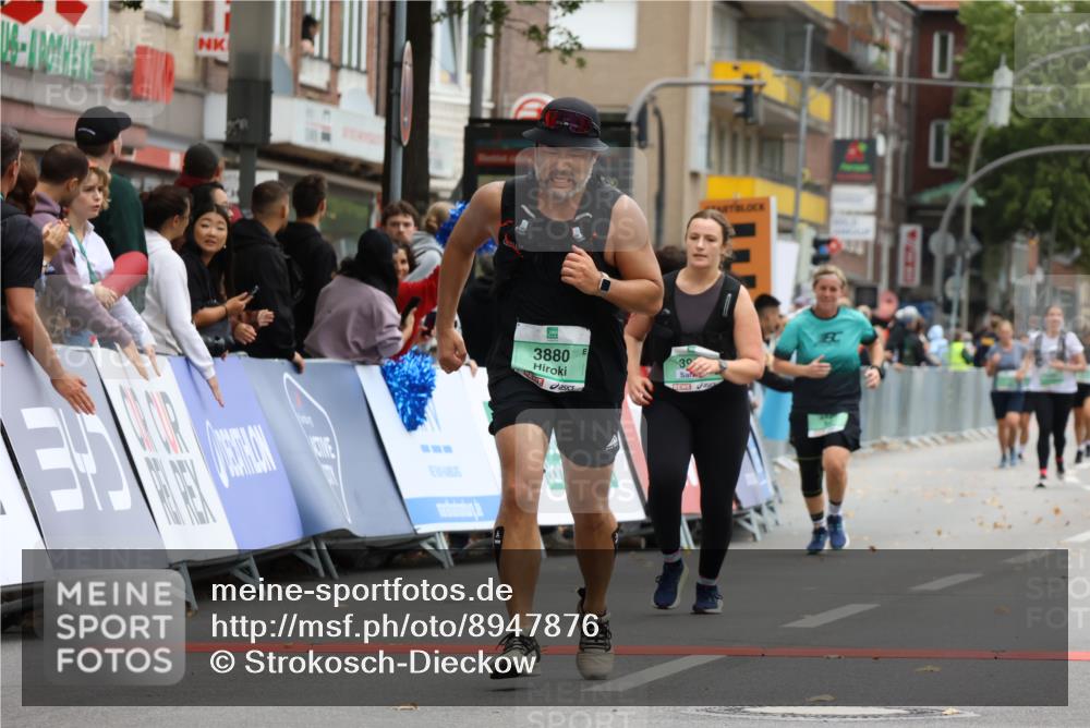 21.09.2025 - PSD Bank Halbmarathon Strokosch-Dieckow http://msf.ph/oto/8947876 21.09.2025 12:29:09 Ziel 1652, 3426, 3527, 3633, 3880, 3981 meine-sportfotos.de