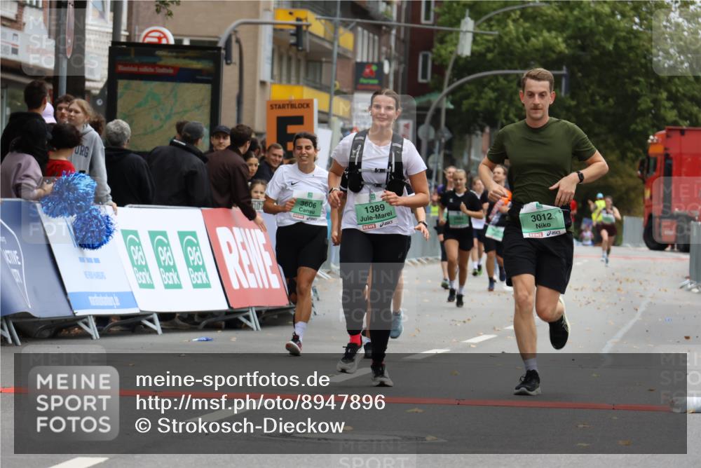 21.09.2025 - PSD Bank Halbmarathon Strokosch-Dieckow http://msf.ph/oto/8947896 21.09.2025 12:29:23 Ziel 1389, 1766, 3012, 3426, 3606, 3779, 3783 meine-sportfotos.de