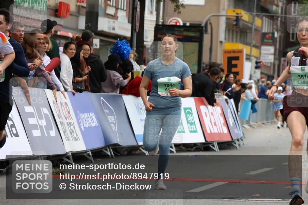21.09.2025 - PSD Bank Halbmarathon Strokosch-Dieckow http://msf.ph/oto/8947919 21.09.2025 12:29:41 Ziel 1244, 1678, 2845, 3592, 3614, 3625, 3741 meine-sportfotos.de
