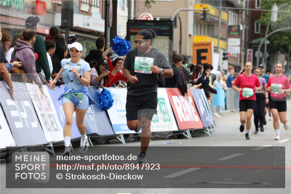 21.09.2025 - PSD Bank Halbmarathon Strokosch-Dieckow http://msf.ph/oto/8947923 21.09.2025 12:29:54 Ziel 1467, 1468, 3287, 3351 meine-sportfotos.de