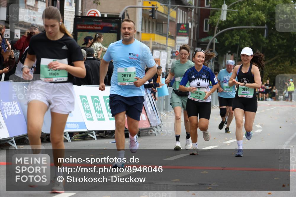 21.09.2025 - PSD Bank Halbmarathon Strokosch-Dieckow http://msf.ph/oto/8948046 21.09.2025 12:32:04 Ziel 1595, 1596, 2679, 3289, 3316, 3789, 3994 meine-sportfotos.de