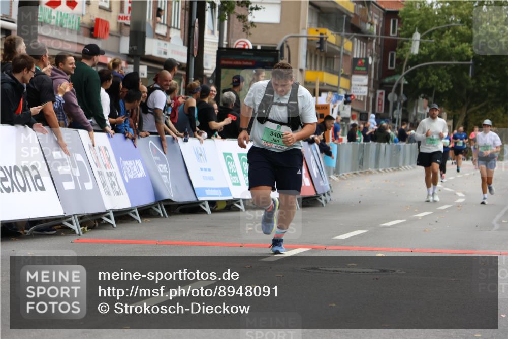 21.09.2025 - PSD Bank Halbmarathon Strokosch-Dieckow http://msf.ph/oto/8948091 21.09.2025 12:33:19 Ziel 1301, 1302, 3250, 3370, 3400 meine-sportfotos.de