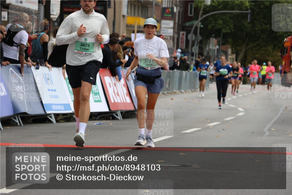 21.09.2025 - PSD Bank Halbmarathon Strokosch-Dieckow http://msf.ph/oto/8948103 21.09.2025 12:33:28 Ziel 3400, 3673, 3723 meine-sportfotos.de