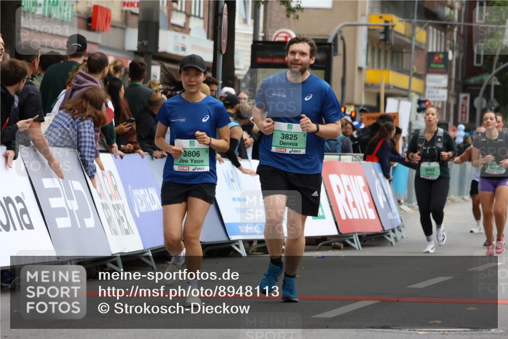 21.09.2025 - PSD Bank Halbmarathon Strokosch-Dieckow http://msf.ph/oto/8948113 21.09.2025 12:33:49 Ziel 3401, 3693, 3697, 3806, 3825 meine-sportfotos.de