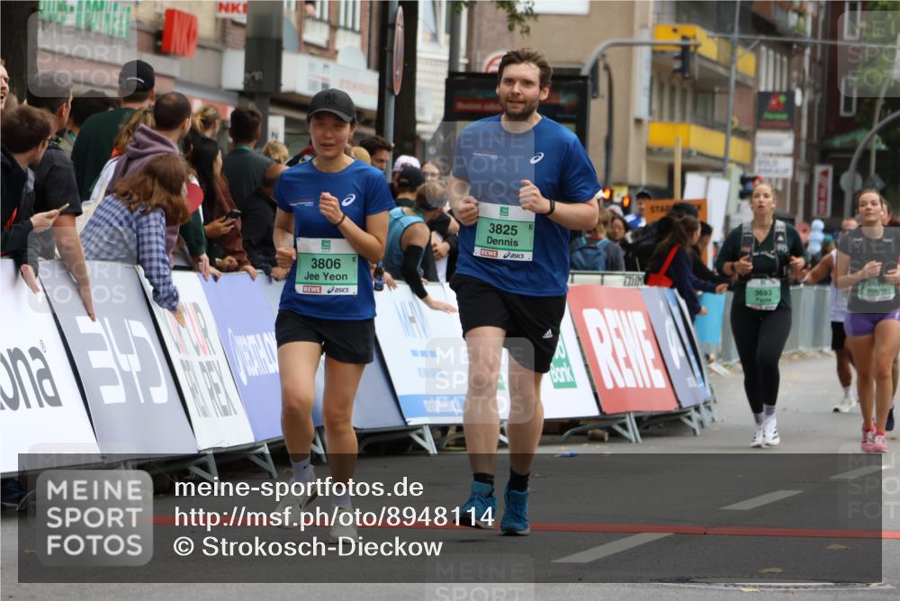 21.09.2025 - PSD Bank Halbmarathon Strokosch-Dieckow http://msf.ph/oto/8948114 21.09.2025 12:33:49 Ziel 3401, 3693, 3697, 3806, 3825 meine-sportfotos.de