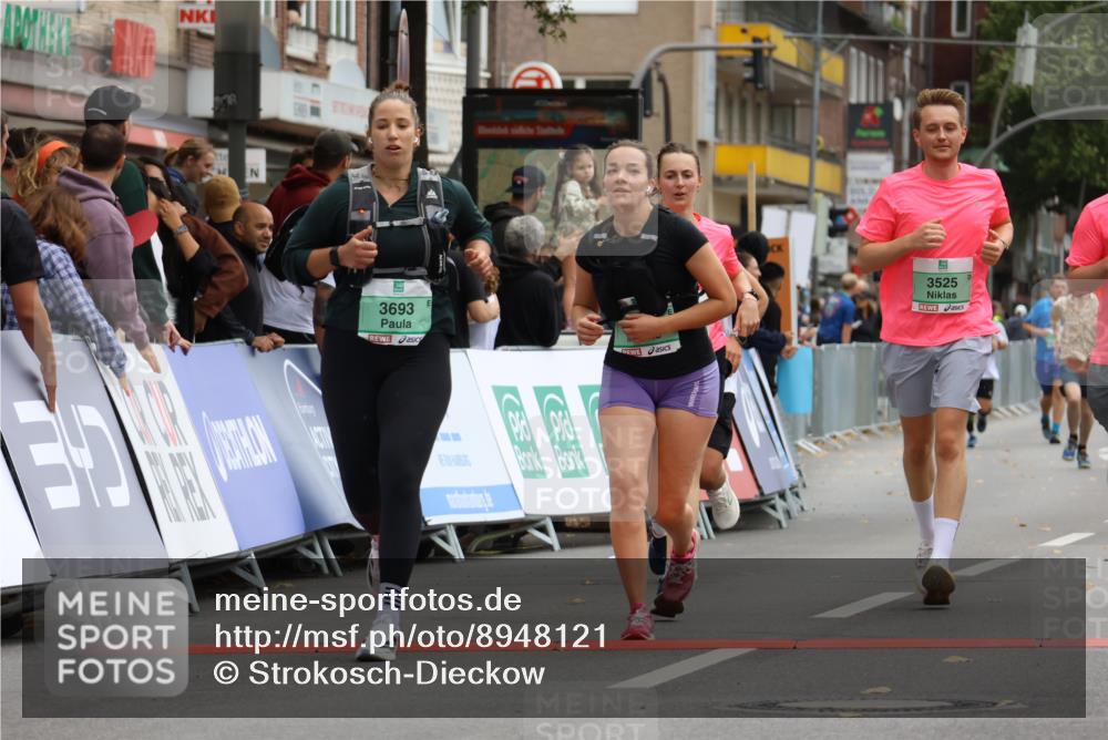 21.09.2025 - PSD Bank Halbmarathon Strokosch-Dieckow http://msf.ph/oto/8948121 21.09.2025 12:33:55 Ziel 1650, 2735, 3509, 3525, 3693, 3697, 3806, 3825 meine-sportfotos.de