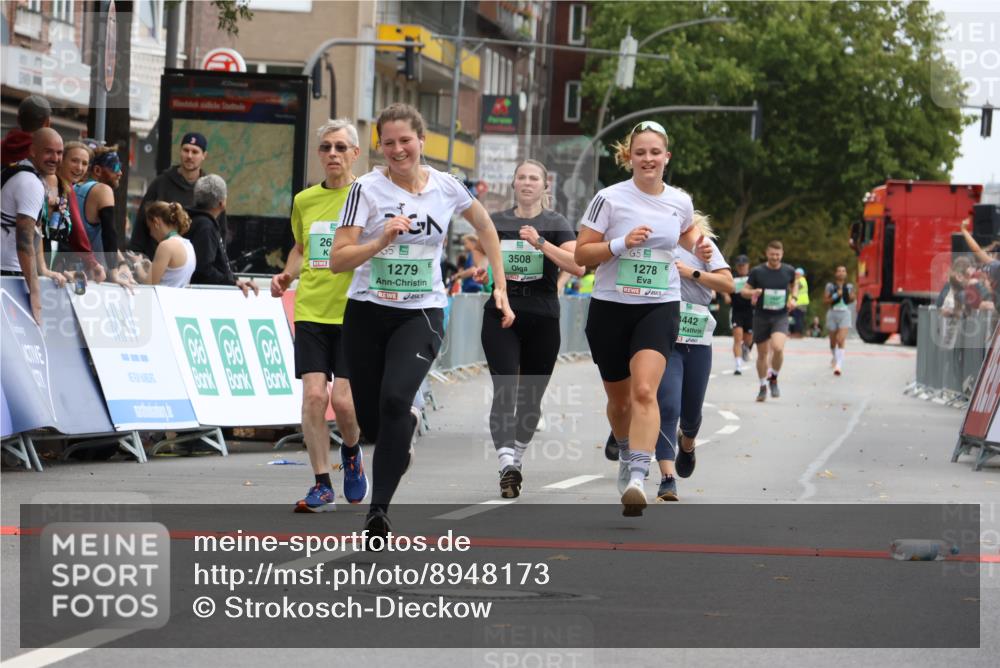21.09.2025 - PSD Bank Halbmarathon Strokosch-Dieckow http://msf.ph/oto/8948173 21.09.2025 12:35:17 Ziel 1278, 1279, 1341, 2647, 3322, 3442, 3508, 3883 meine-sportfotos.de