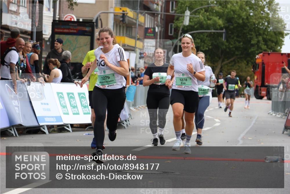 21.09.2025 - PSD Bank Halbmarathon Strokosch-Dieckow http://msf.ph/oto/8948177 21.09.2025 12:35:17 Ziel 1278, 1279, 1341, 2647, 3322, 3442, 3508, 3883 meine-sportfotos.de