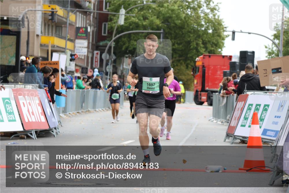 21.09.2025 - PSD Bank Halbmarathon Strokosch-Dieckow http://msf.ph/oto/8948183 21.09.2025 12:35:30 Ziel 1697, 2524, 3322, 3442, 3788 meine-sportfotos.de