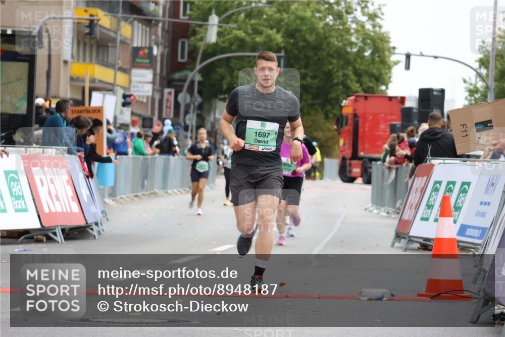 21.09.2025 - PSD Bank Halbmarathon Strokosch-Dieckow http://msf.ph/oto/8948187 21.09.2025 12:35:30 Ziel 1697, 2524, 3322, 3442, 3788 meine-sportfotos.de