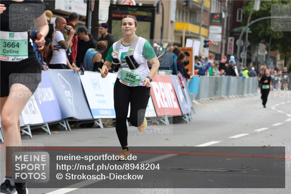 21.09.2025 - PSD Bank Halbmarathon Strokosch-Dieckow http://msf.ph/oto/8948204 21.09.2025 12:35:48 Ziel 3499, 3502, 3650, 3664 meine-sportfotos.de