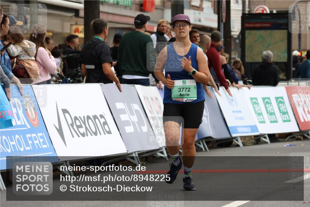 21.09.2025 - PSD Bank Halbmarathon Strokosch-Dieckow http://msf.ph/oto/8948225 21.09.2025 12:36:30 Ziel 2802, 2807, 3721, 3772 meine-sportfotos.de