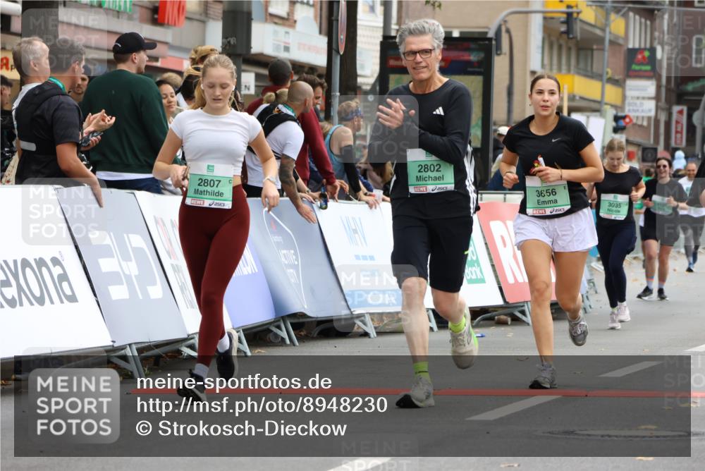 21.09.2025 - PSD Bank Halbmarathon Strokosch-Dieckow http://msf.ph/oto/8948230 21.09.2025 12:36:36 Ziel 2802, 2807, 3035, 3656, 3721, 3772 meine-sportfotos.de