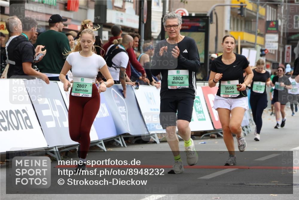21.09.2025 - PSD Bank Halbmarathon Strokosch-Dieckow http://msf.ph/oto/8948232 21.09.2025 12:36:36 Ziel 2802, 2807, 3035, 3656, 3721, 3772 meine-sportfotos.de