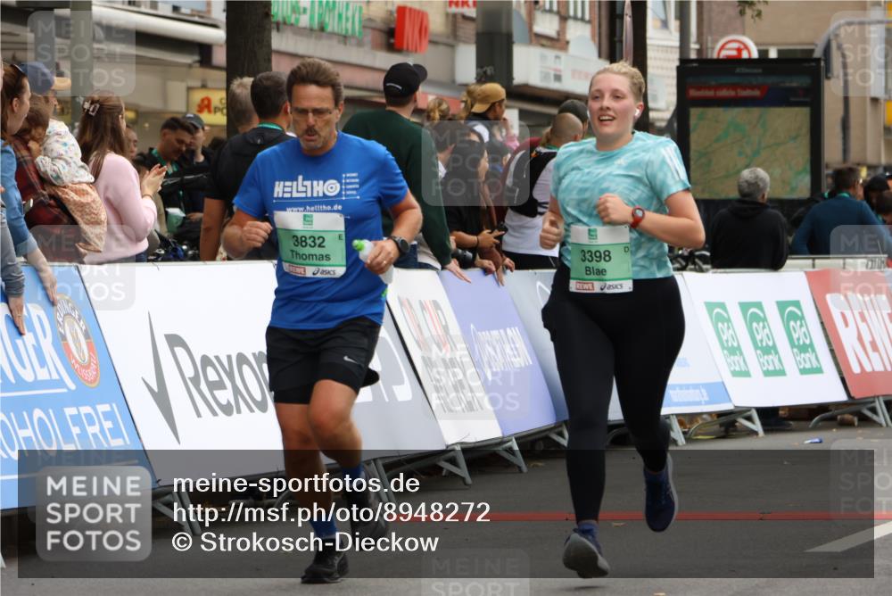 21.09.2025 - PSD Bank Halbmarathon Strokosch-Dieckow http://msf.ph/oto/8948272 21.09.2025 12:37:40 Ziel 3377, 3398, 3405, 3553, 3832 meine-sportfotos.de
