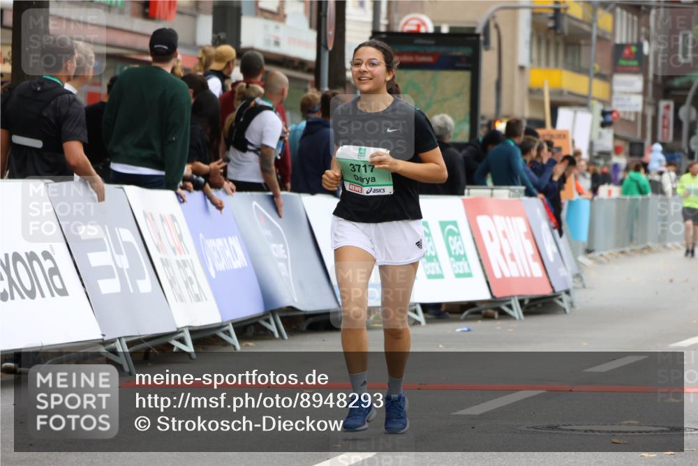 21.09.2025 - PSD Bank Halbmarathon Strokosch-Dieckow http://msf.ph/oto/8948293 21.09.2025 12:37:49 Ziel 3377, 3398, 3405, 3553, 3717, 3832 meine-sportfotos.de