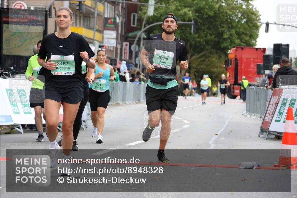 21.09.2025 - PSD Bank Halbmarathon Strokosch-Dieckow http://msf.ph/oto/8948328 21.09.2025 12:38:11 Ziel 1156, 3211, 3212, 3487, 3543, 3703, 3799, 3818, 3865, 3905 meine-sportfotos.de