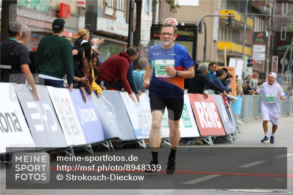 21.09.2025 - PSD Bank Halbmarathon Strokosch-Dieckow http://msf.ph/oto/8948339 21.09.2025 12:38:50 Ziel 3158, 3197, 3821, 3861 meine-sportfotos.de