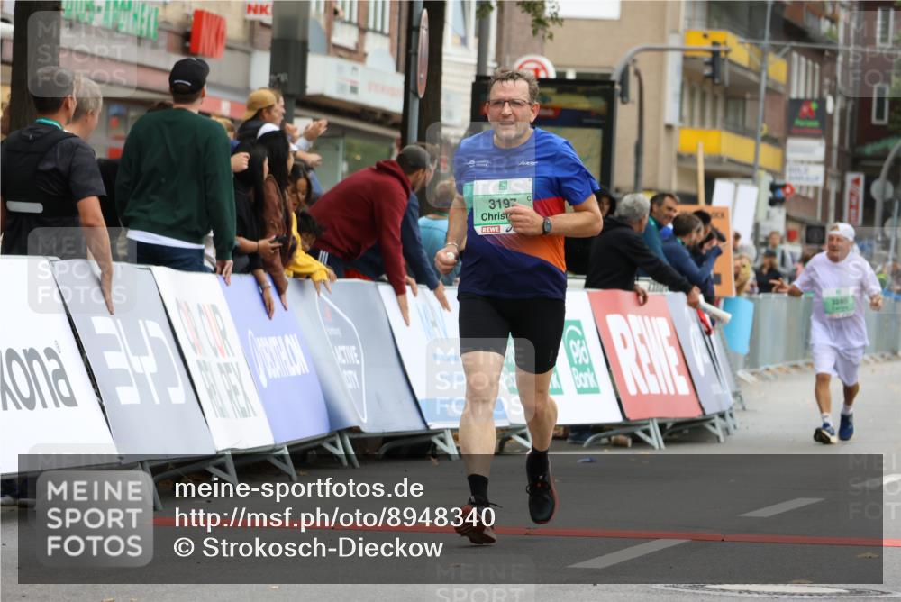 21.09.2025 - PSD Bank Halbmarathon Strokosch-Dieckow http://msf.ph/oto/8948340 21.09.2025 12:38:50 Ziel 3158, 3197, 3821, 3861 meine-sportfotos.de
