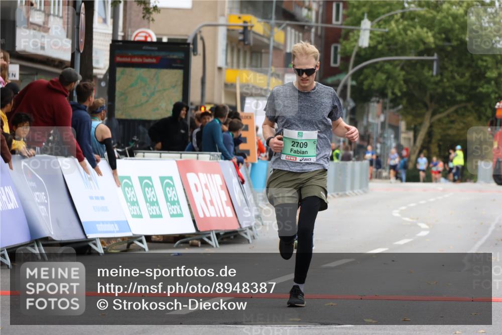 21.09.2025 - PSD Bank Halbmarathon Strokosch-Dieckow http://msf.ph/oto/8948387 21.09.2025 12:39:32 Ziel 2709, 2765, 3566, 3622, 3623 meine-sportfotos.de